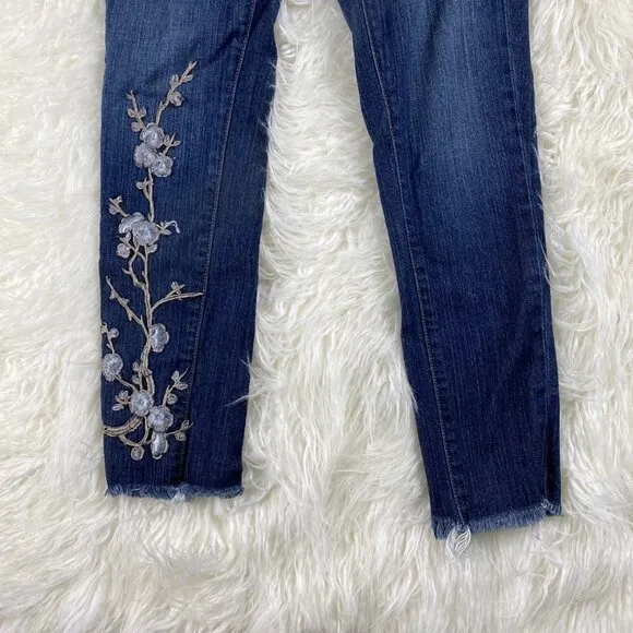 🦋 LF CARMAR Embroidered Floral Ankle Jeans Boho Size 25