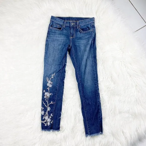 🦋 LF CARMAR Embroidered Floral Ankle Jeans Boho Size 25