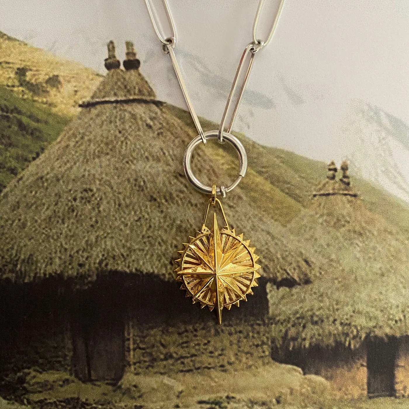 AYU MEDALLION GOLD