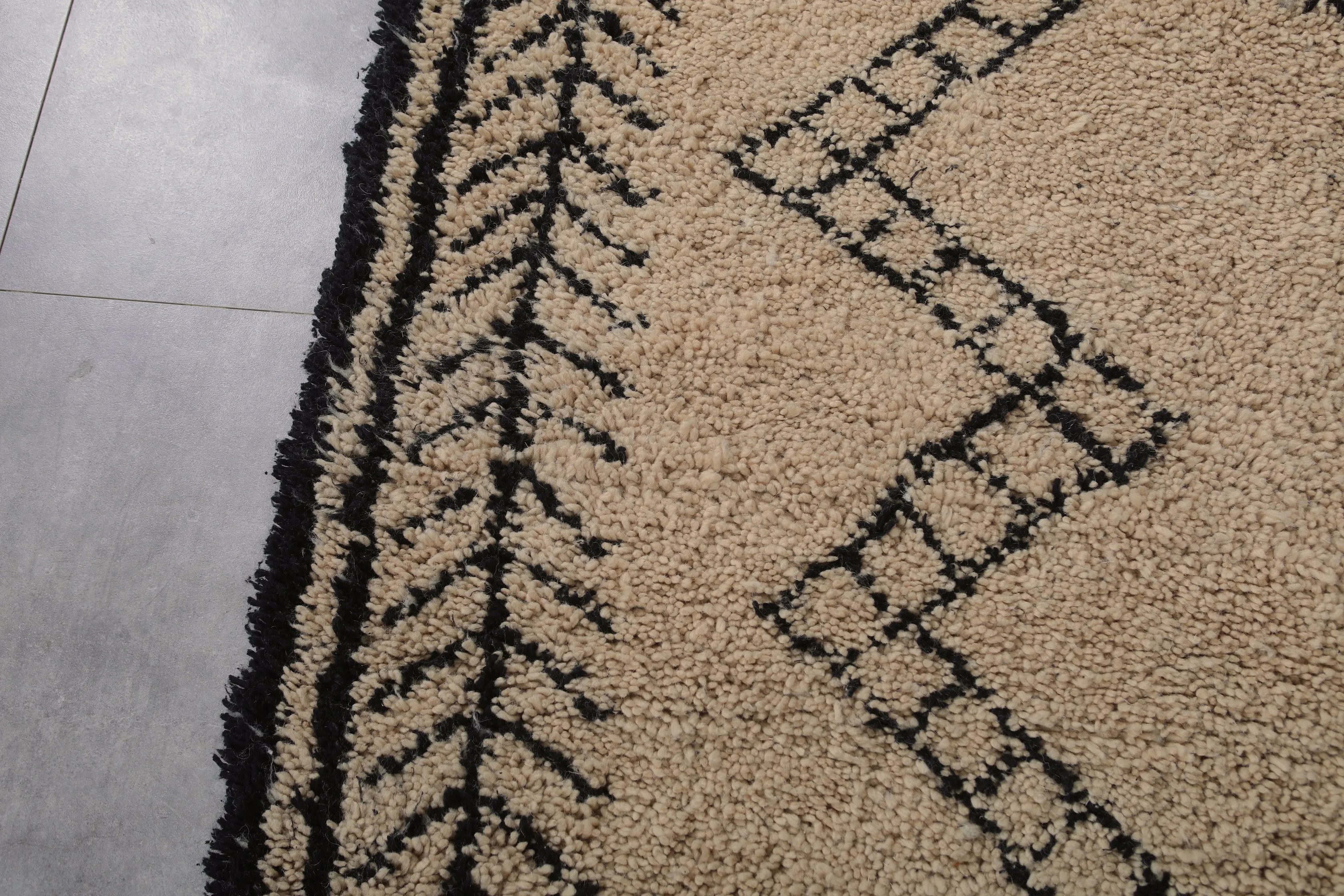 Beni ourain rug - Custom Moroccan area rug - Morocco rug