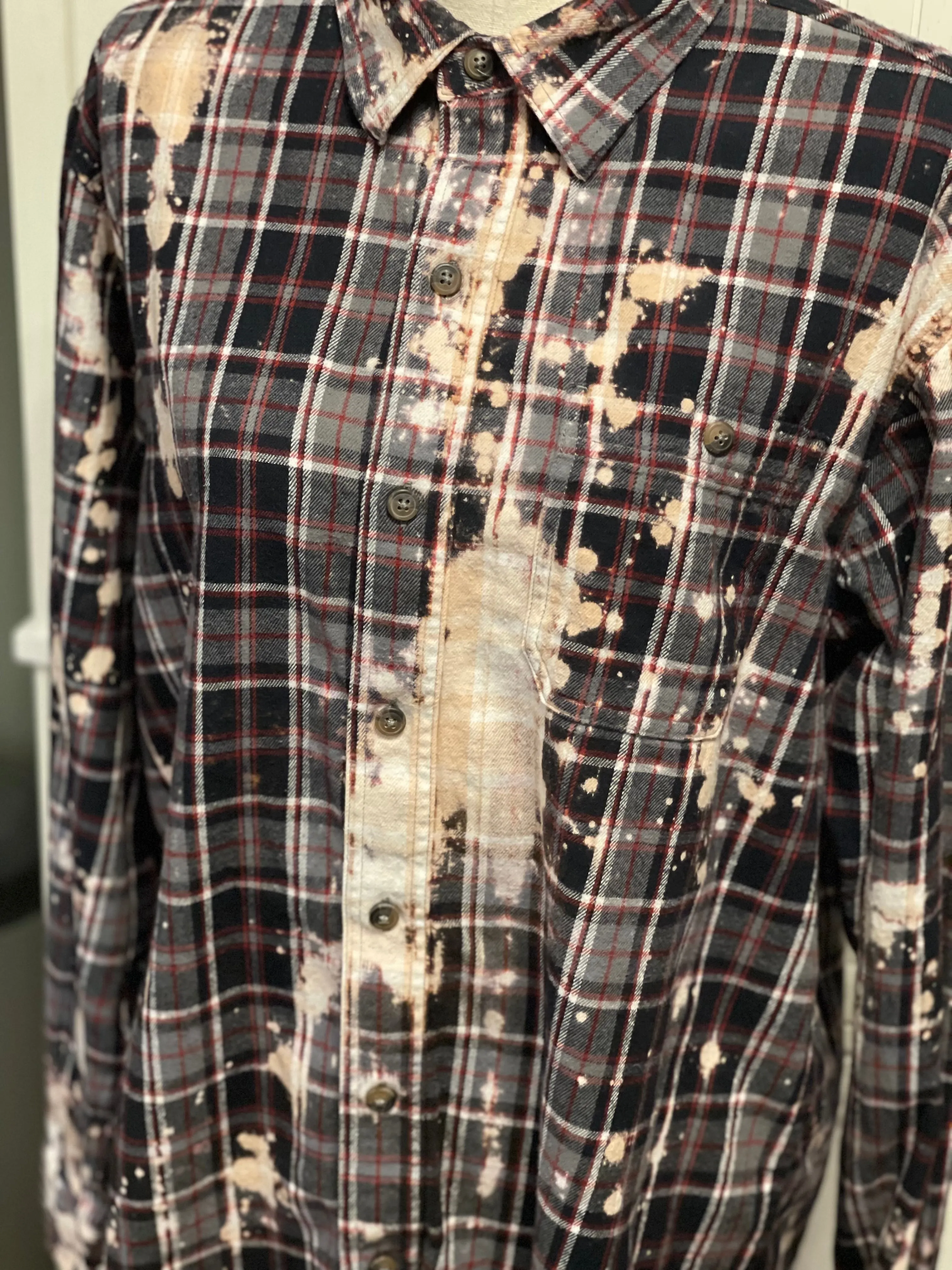 Cheryl Distressed Flannel ~ Unisex Size Large