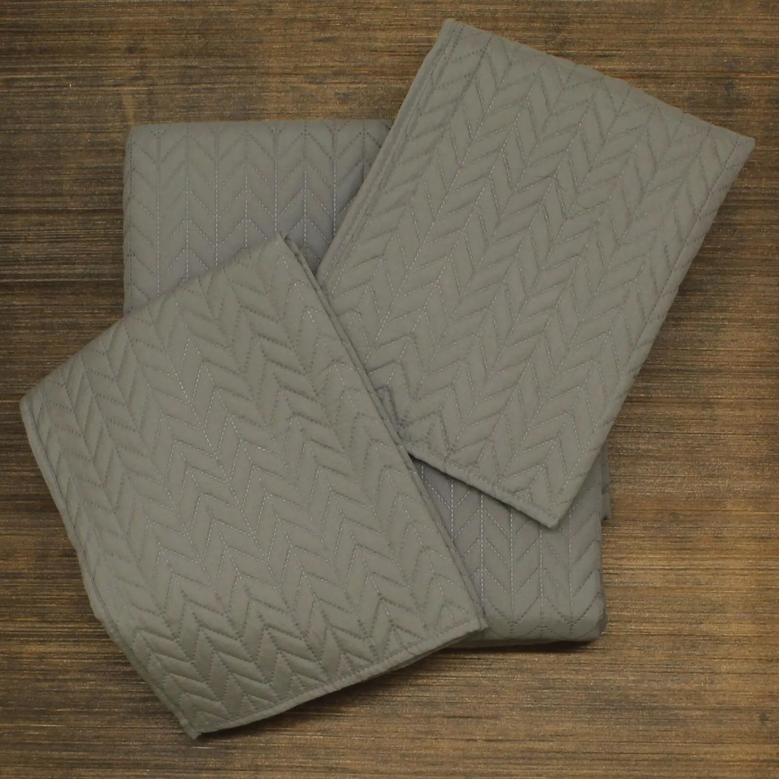 Chic Home 3-Piece Queen Size Weaverland Quilt Set : Bedspread And Shams Gray