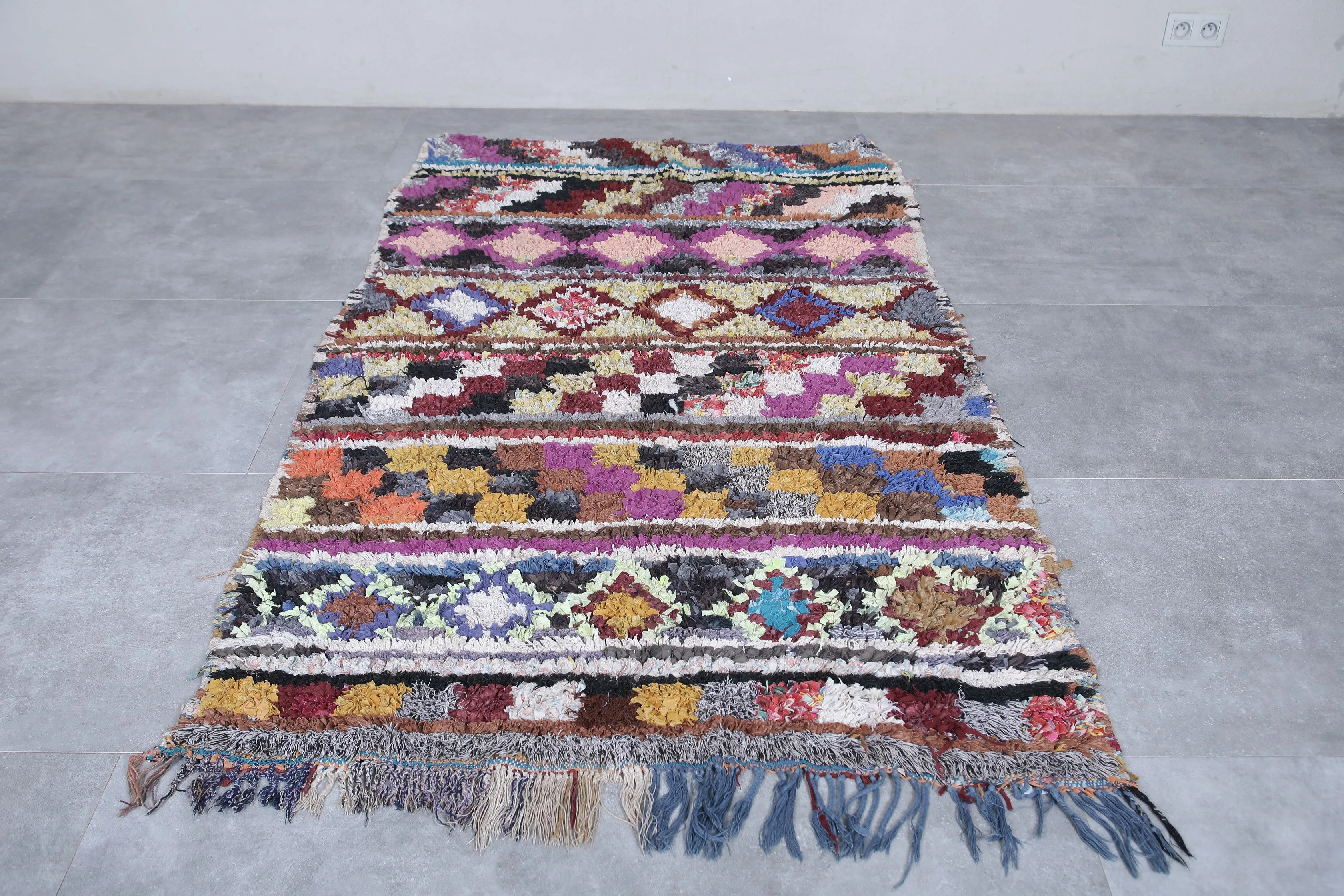 Geometric Pattern Berber Boucherouite Rug 4 x 6.7 Feet - Moroccan Handwoven Art
