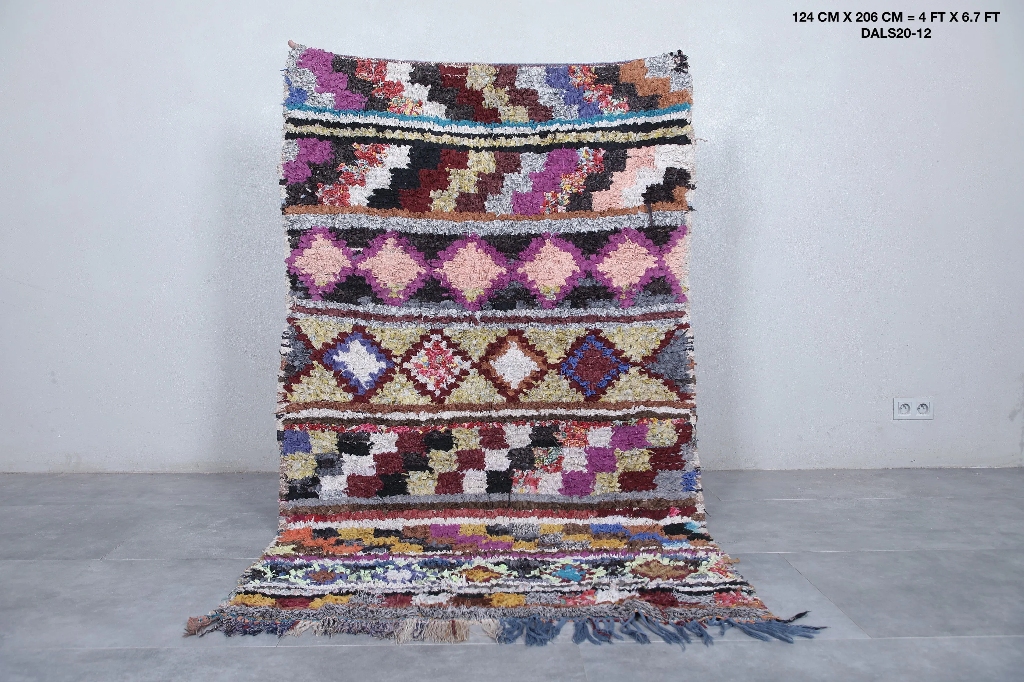 Geometric Pattern Berber Boucherouite Rug 4 x 6.7 Feet - Moroccan Handwoven Art