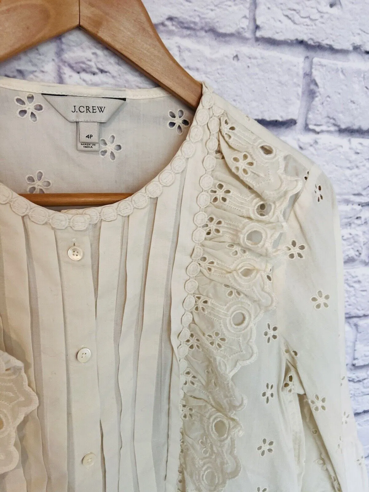J. CREW Eyelet Ivory Top G8370 Size 4 Petite Botton Up Blouse Western Boho