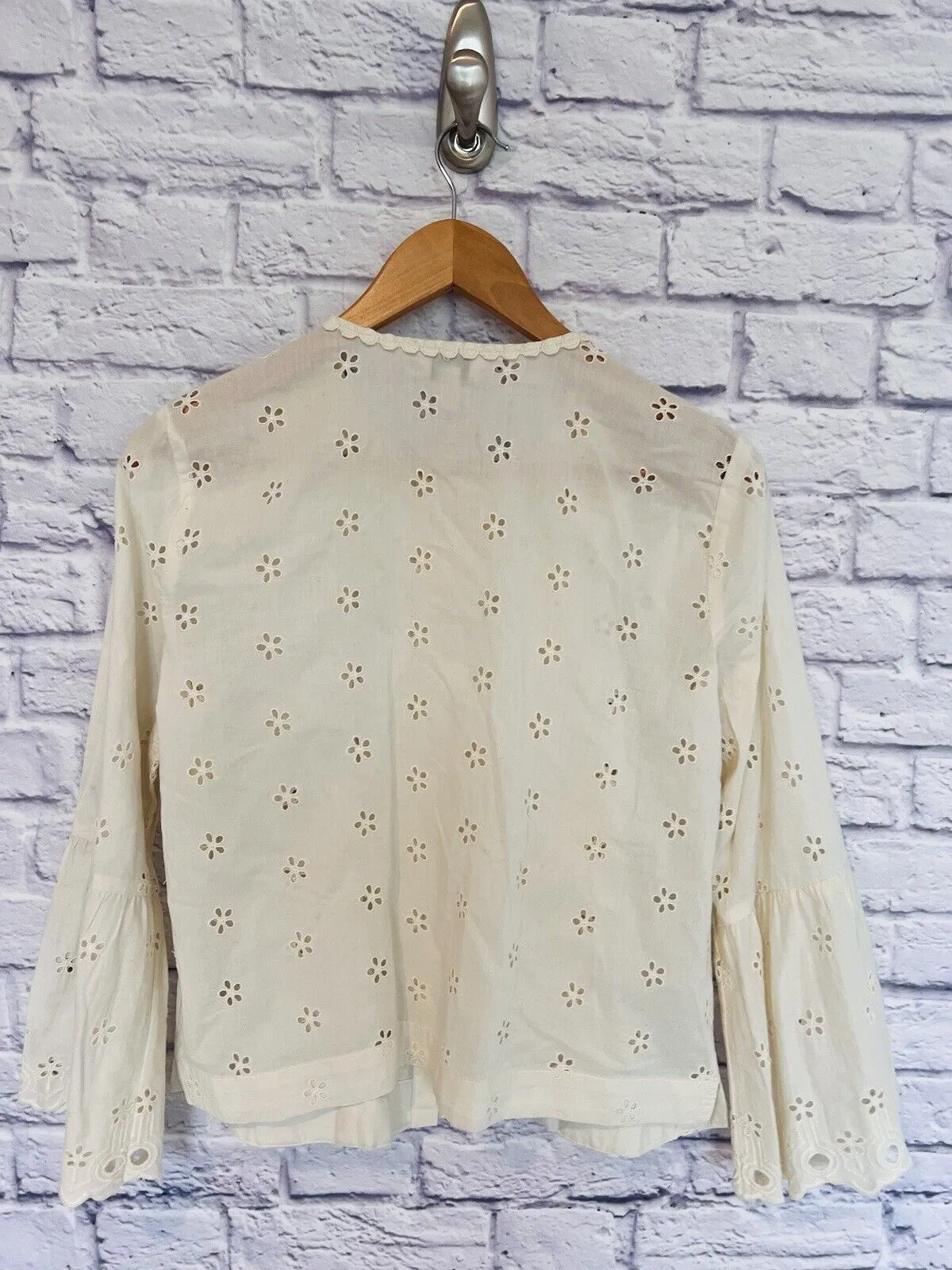 J. CREW Eyelet Ivory Top G8370 Size 4 Petite Botton Up Blouse Western Boho