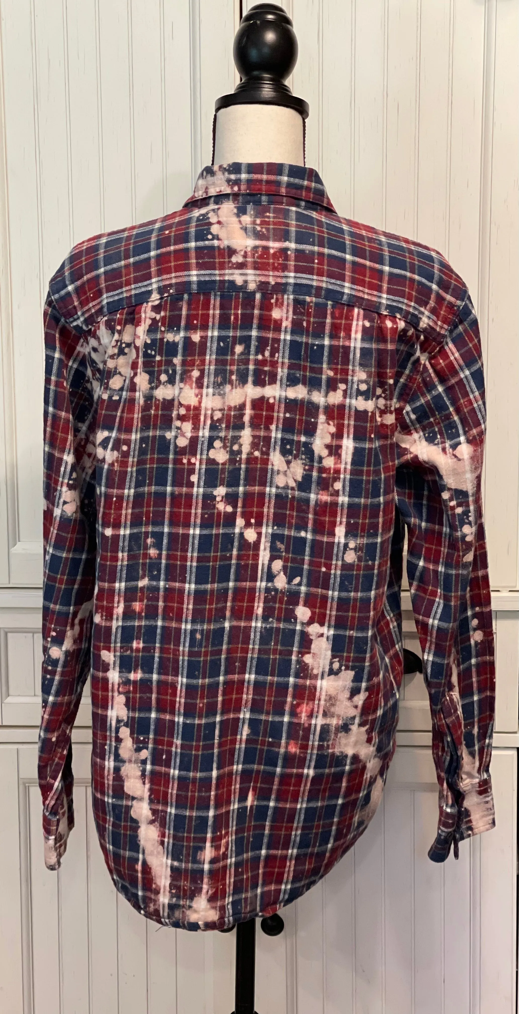 Julie Distressed Flannel ~ Unisex Size Medium
