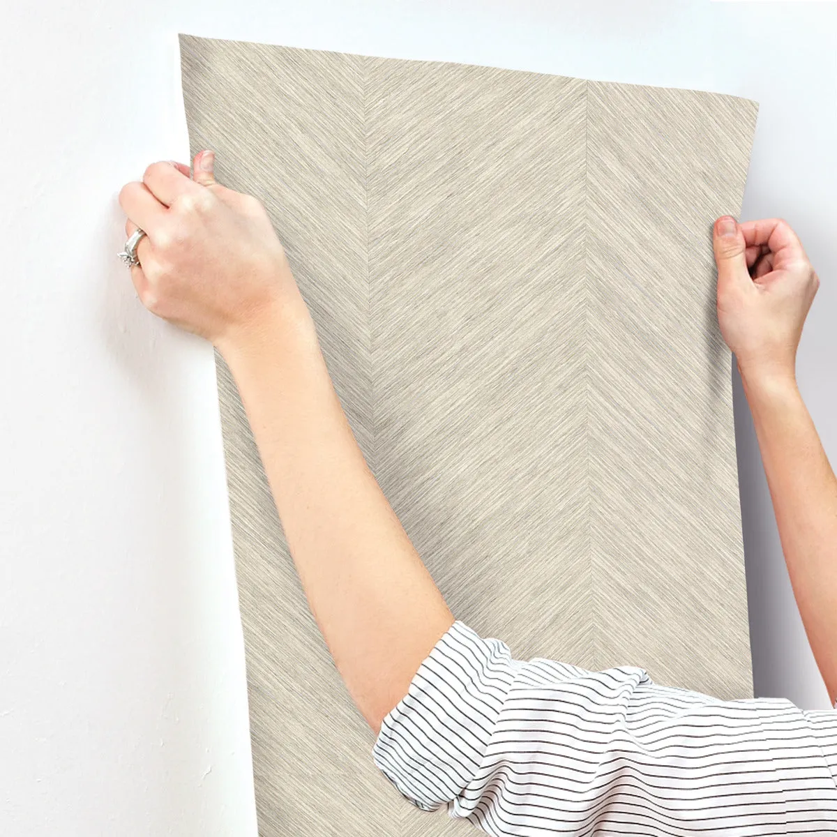 Metallic Chevron Wallpaper Cream (per Yard)