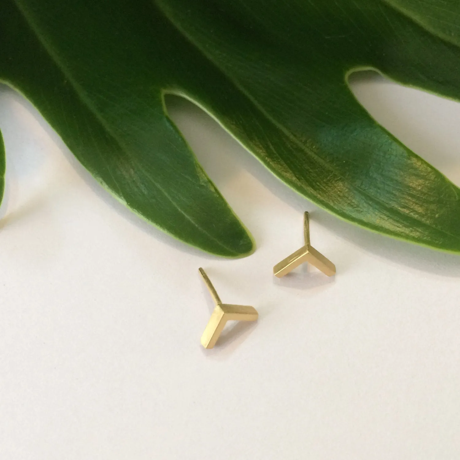 Mini gold V stud earrings, gold chevron studs, geometric gold stud earrings, Women gold earrings, geometric earrings Gold studs