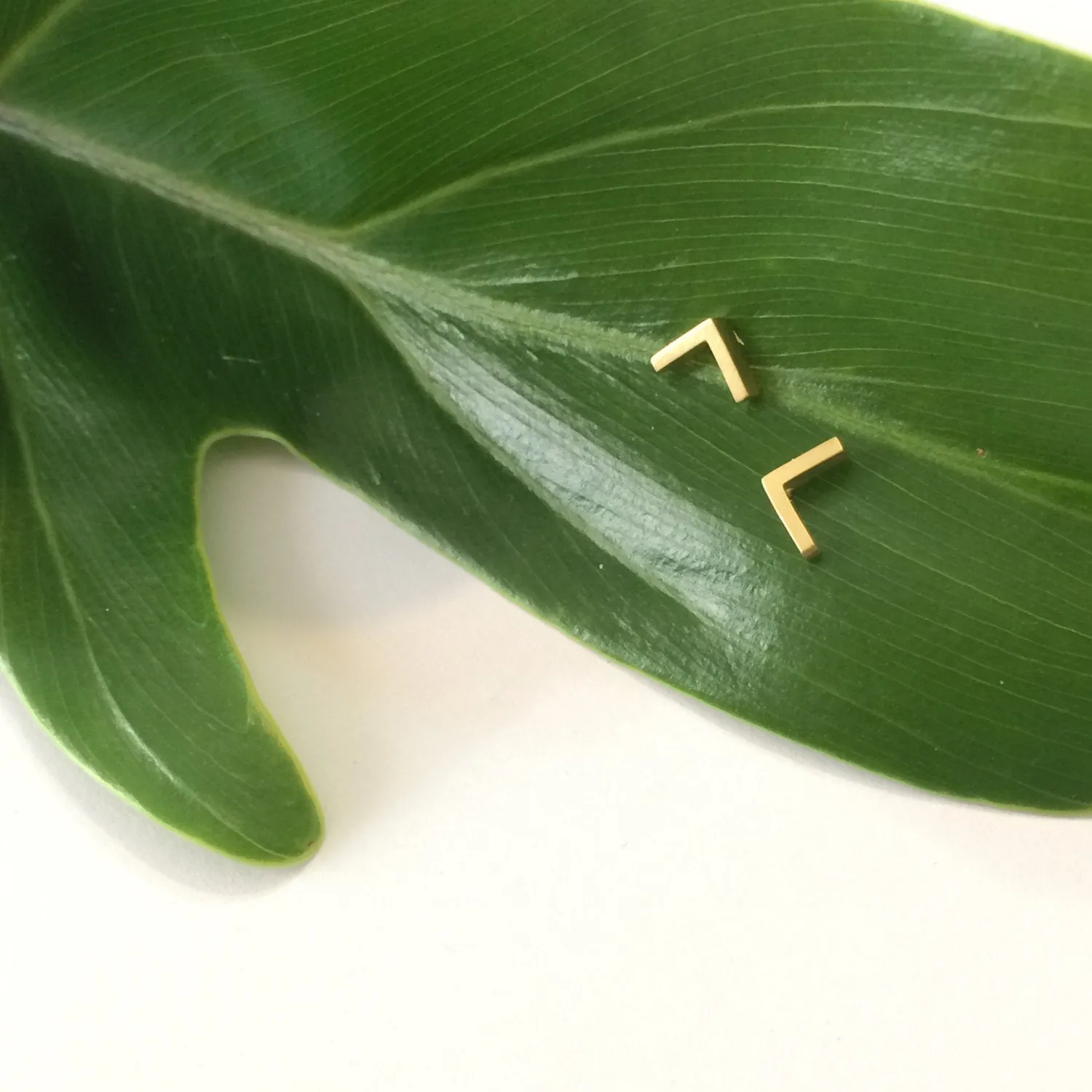 Mini gold V stud earrings, gold chevron studs, geometric gold stud earrings, Women gold earrings, geometric earrings Gold studs