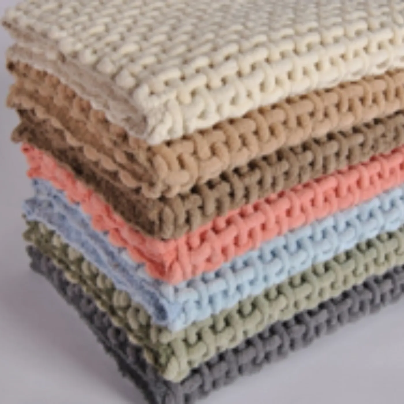 Moda De Casa Chenille Bath Mat