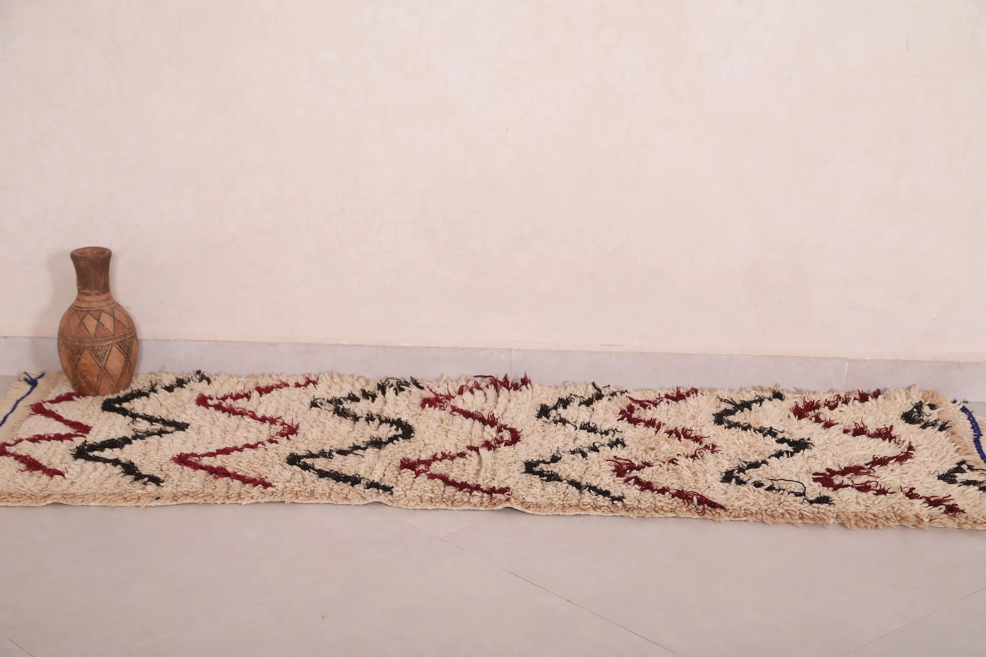 Moroccan Runner Rug 1.8 X 5.3 Feet - Tribal Zigzag Pattern