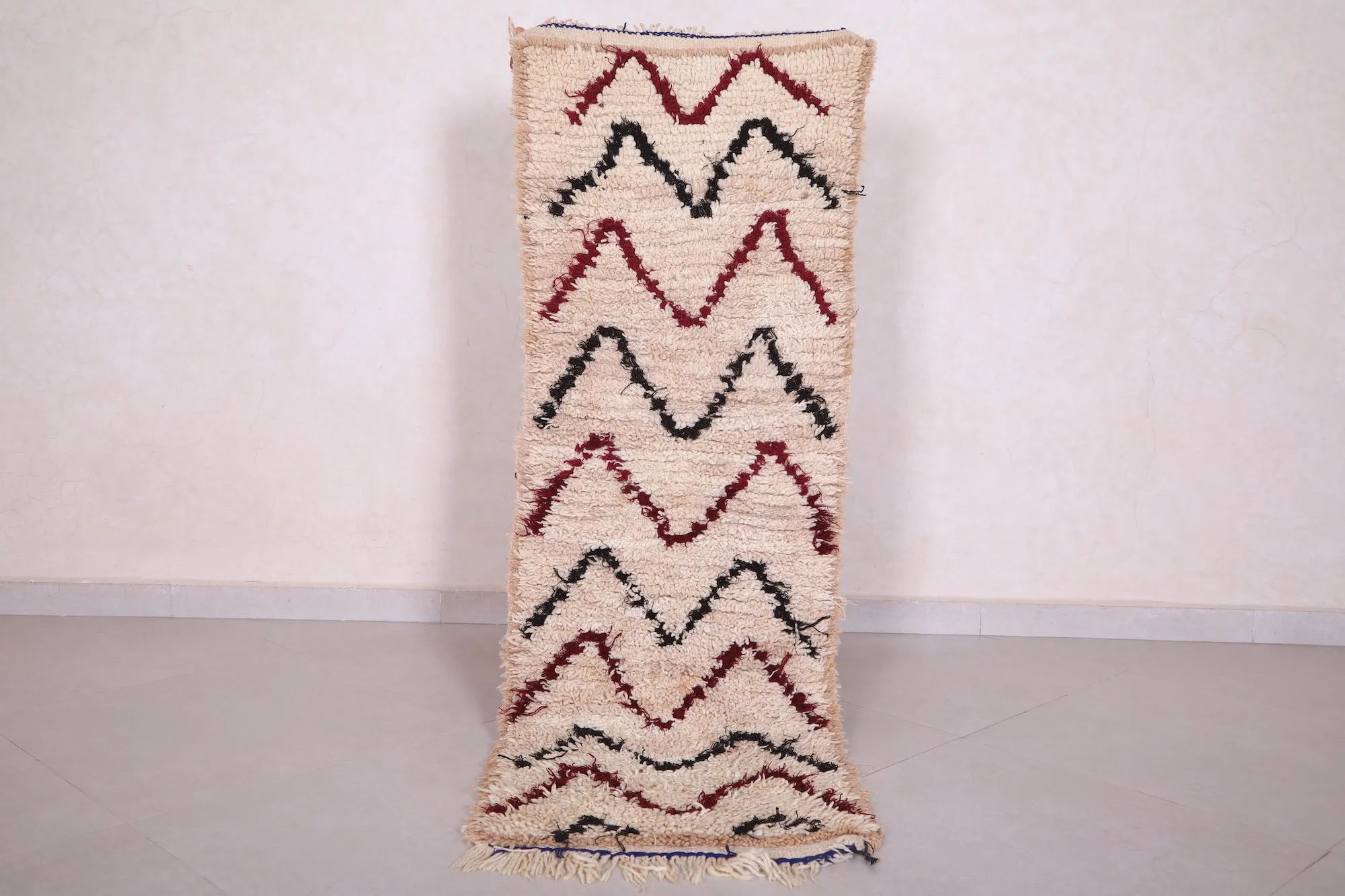 Moroccan Runner Rug 1.8 X 5.3 Feet - Tribal Zigzag Pattern