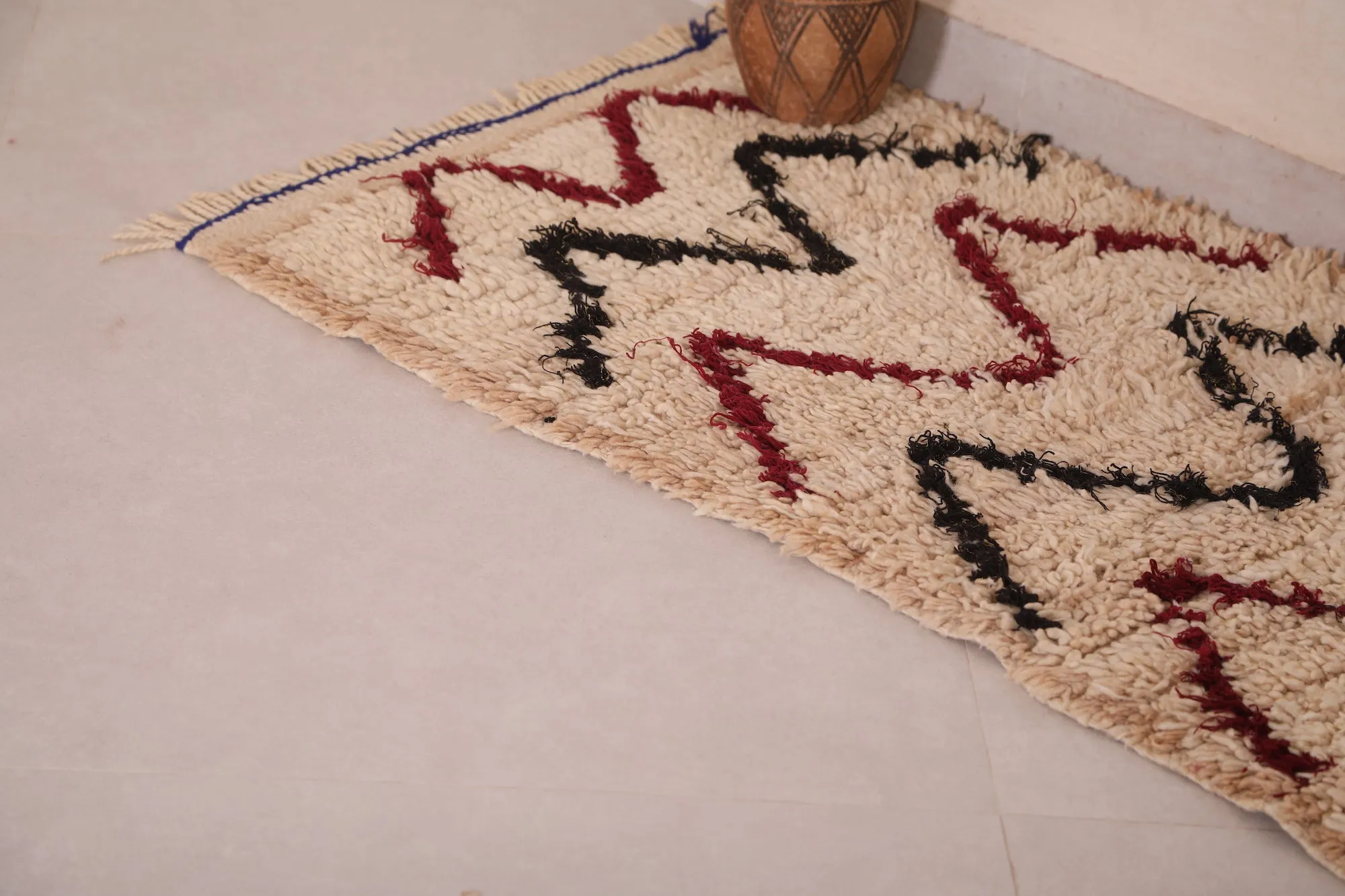 Moroccan Runner Rug 1.8 X 5.3 Feet - Tribal Zigzag Pattern