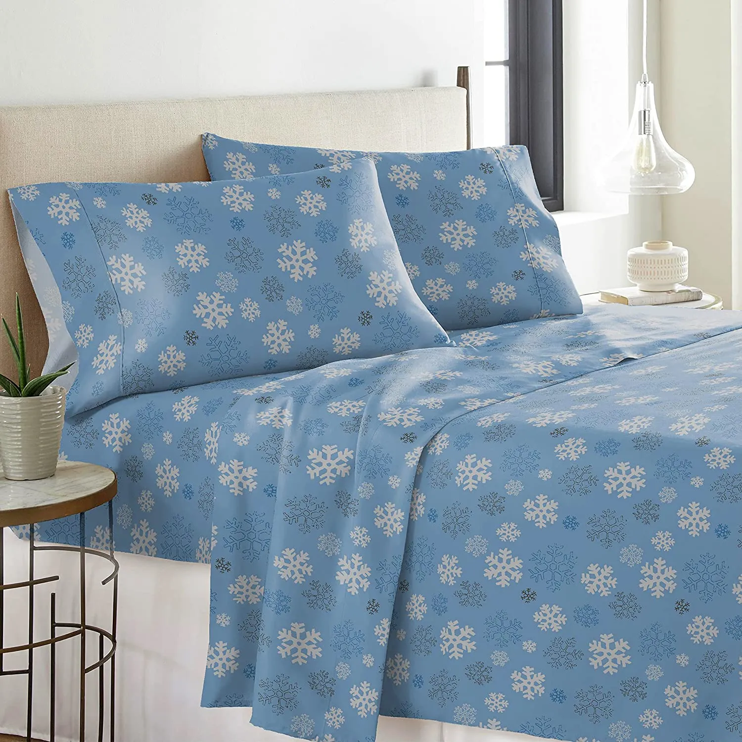 New in package! Pointehaven Heavy Weight Printed Flannel 100-Percent Cotton Deep Pocket Sheet Set, Snow Flakes, Twin! Retails $73 