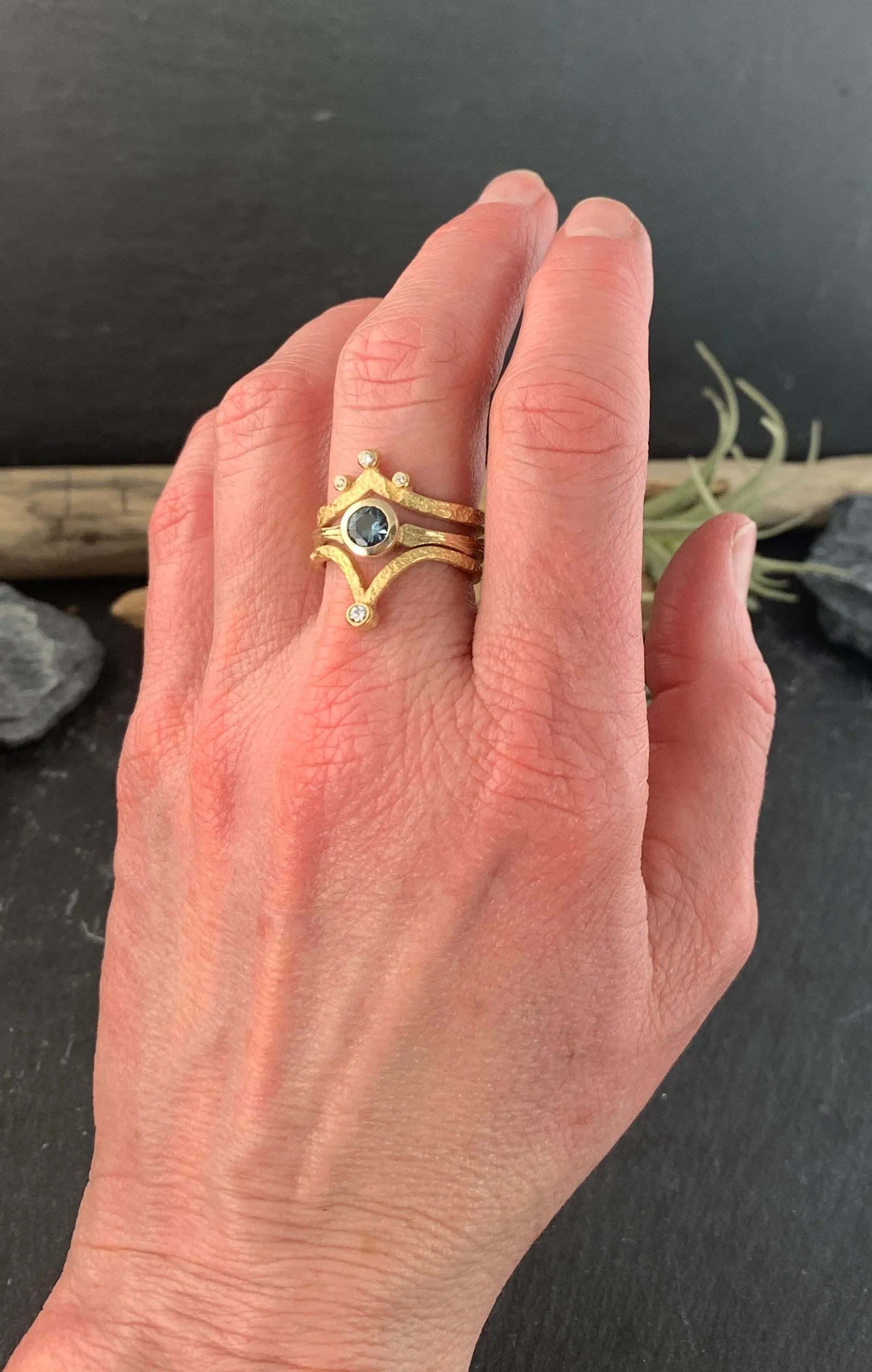 Pebble Chevron Band - 14K and White Diamond