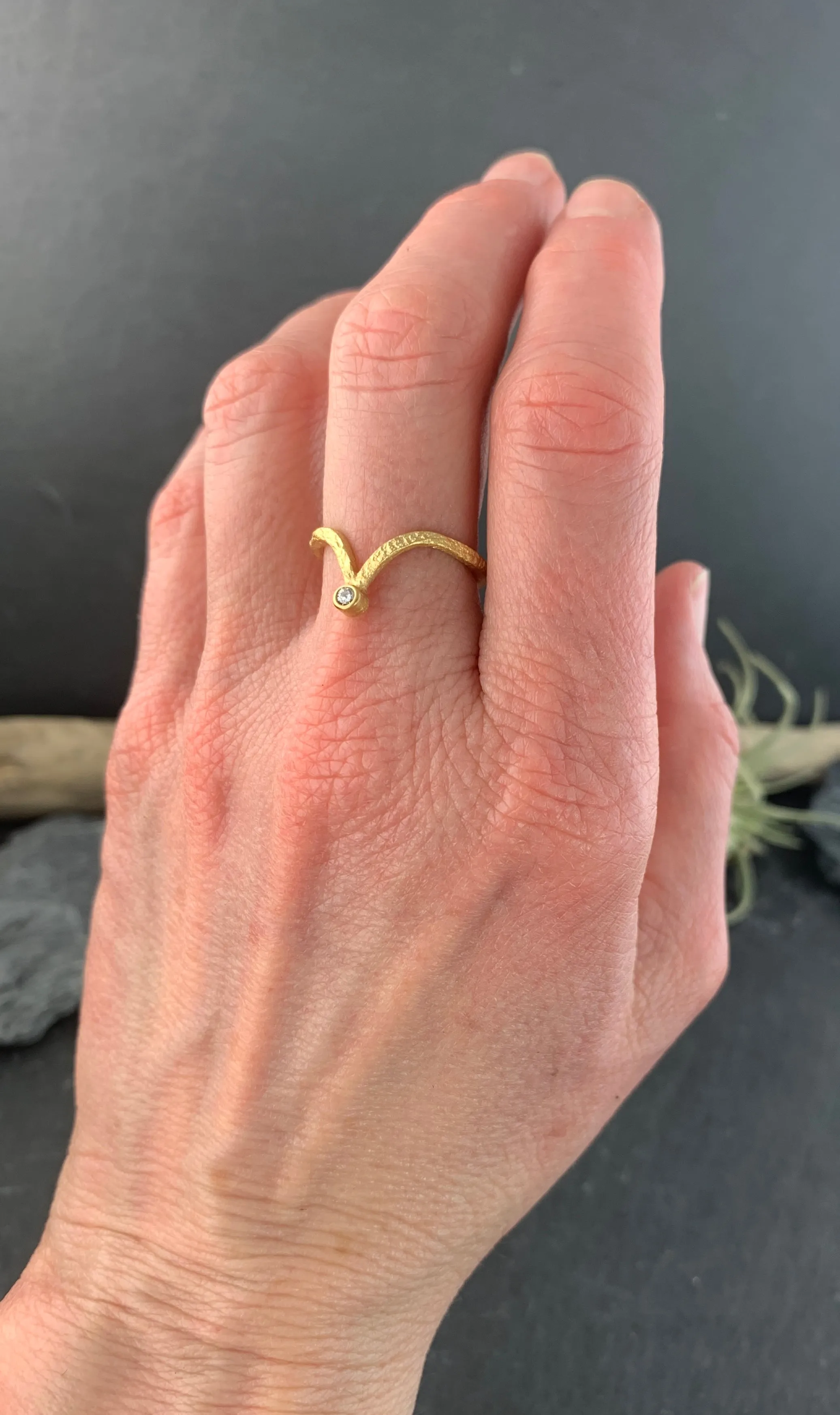 Pebble Chevron Band - 14K and White Diamond