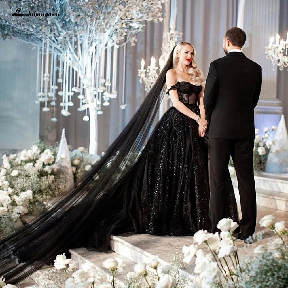Roycebridal New Ball Gown Vintage Princess Wedding Dresses Lace Applique Vestidos De Novia Black Gothic Wedding Dresses Bridal Gowns