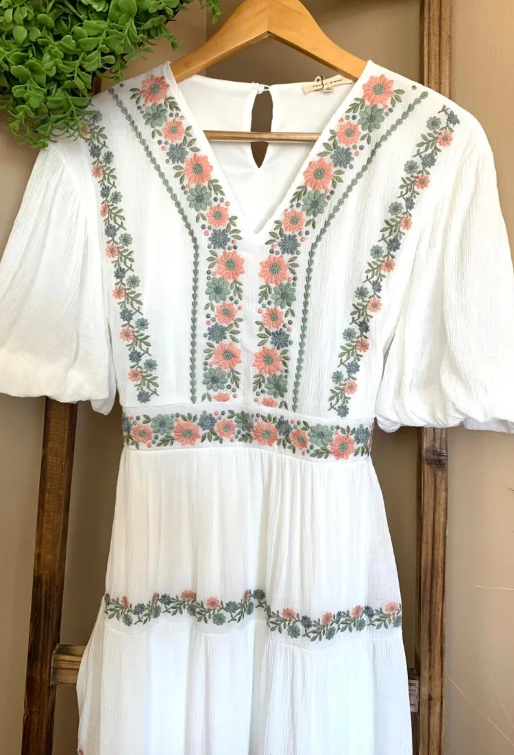 Ryann Embroidered Dress in Ivory