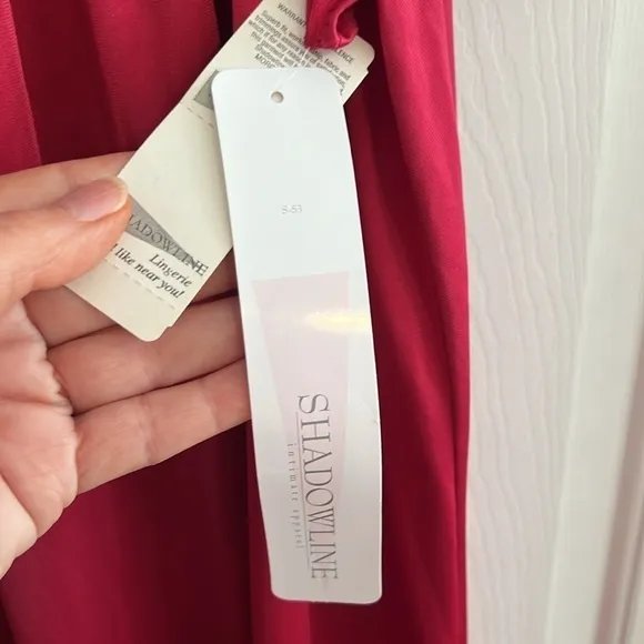 Shadowline nightgown. Cerise (reddish pink) embroidered neckline. Size 1 X