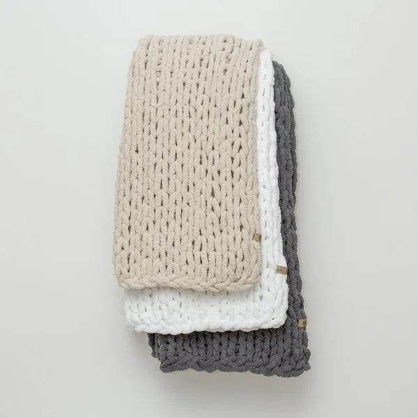 Throw Blanket INFINITE LOVE  - BIG - WHITE
