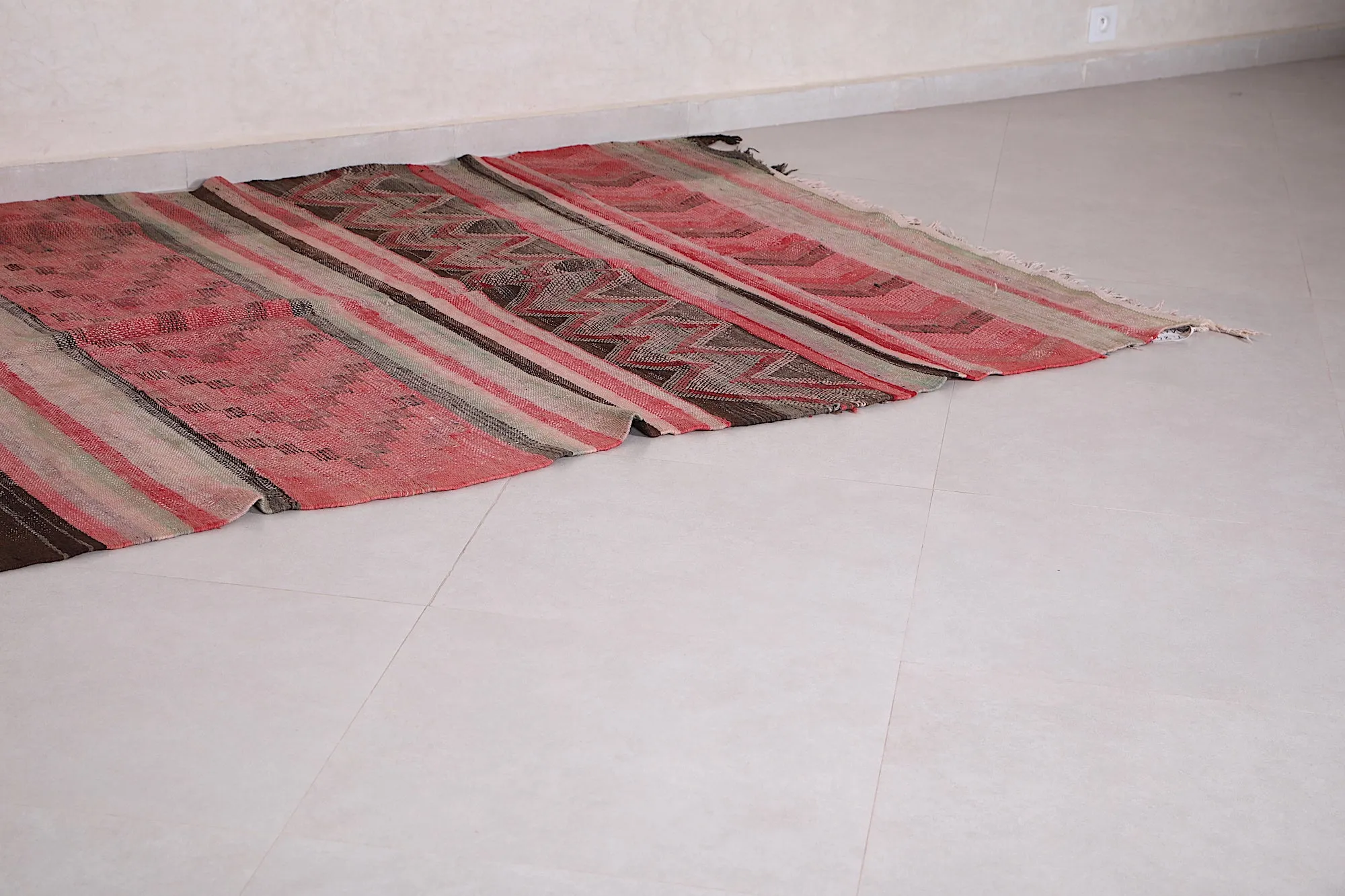 Vintage Berber Handwoven Kilim Runner Rug - 5.2 FT X 11.1 FT