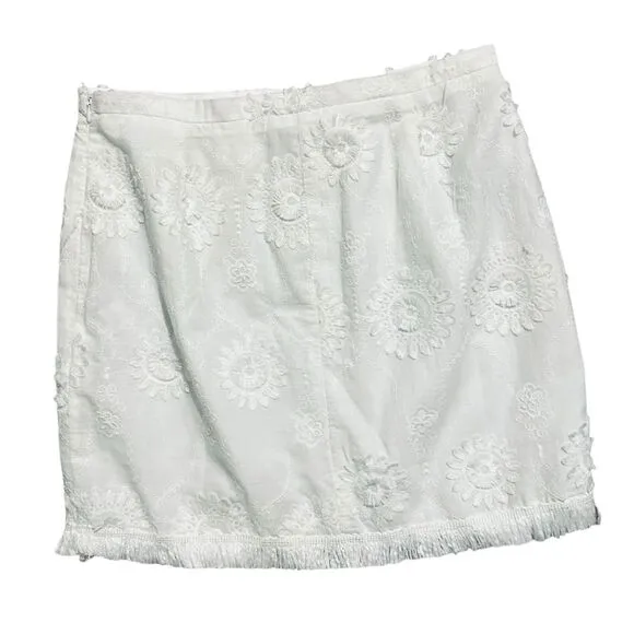 WALTER BAKER NWT ($178) Boho White Sunflower Embroidered Skirt 10